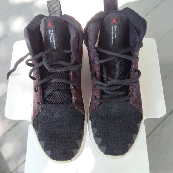 Jordans high top sneakers - Picture 3 of 3